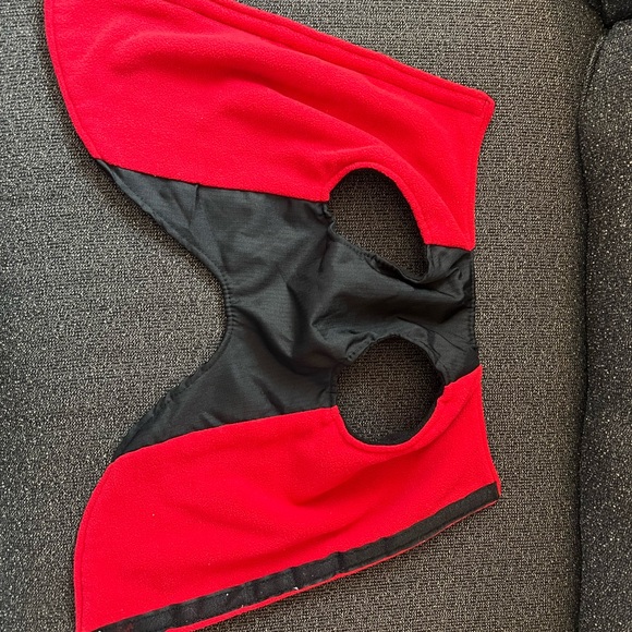 Red jacket - Picture 3 of 3